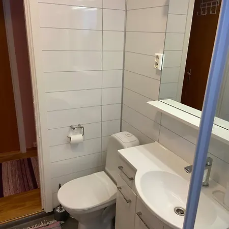 Aurora House Under The Mountain *