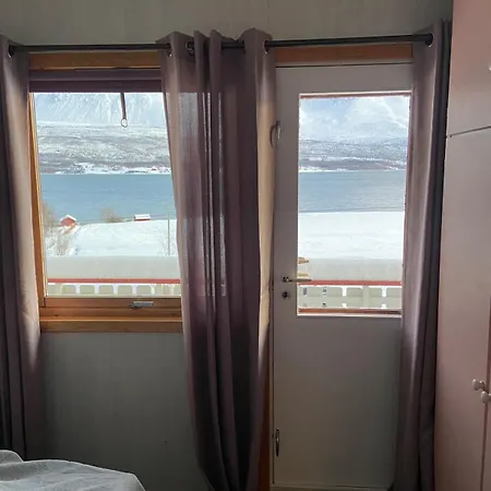 Aurora House Under The Mountain Holiday home *