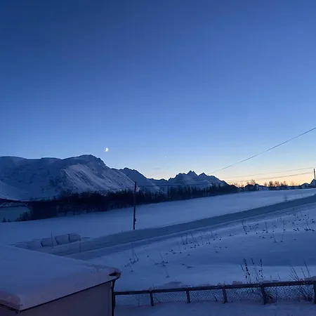 Aurora House Under The Mountain 度假居 特罗姆瑟