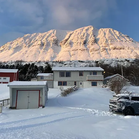 Aurora House Under The Mountain * Tromso