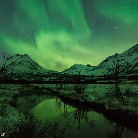 Aurora House Under The Mountain Hébergement de vacances
