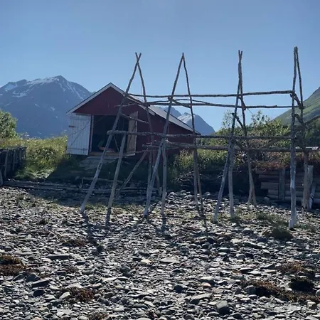 Aurora House Under The Mountain * 特罗姆瑟