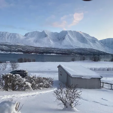Aurora House Under The Mountain * Tromsø